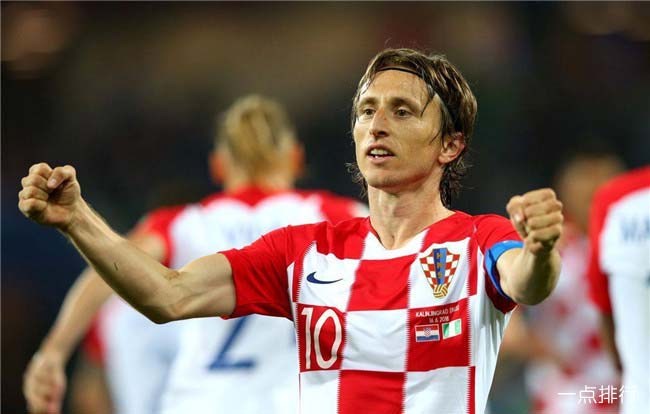 足球电竞嘉年华点燃夏日激情