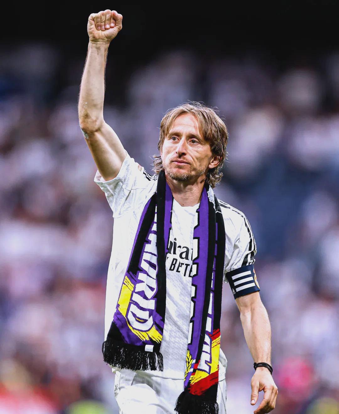 东契奇砍38+10+10无缘今日最佳！库里31+6落选，两人送绝杀也落选