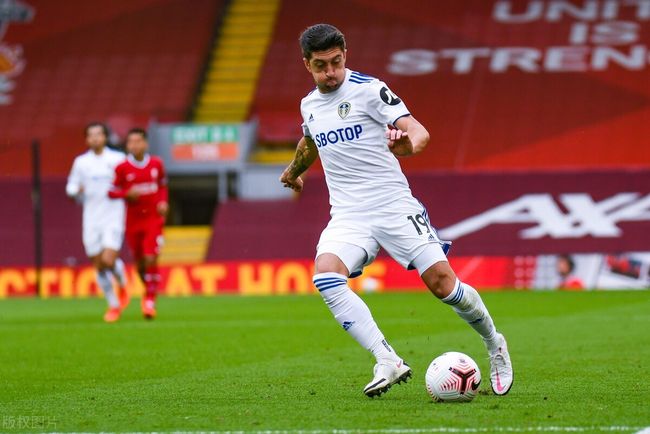 组图：NBA极限小打大！老六与马威挥拳互殴 双双被驱逐