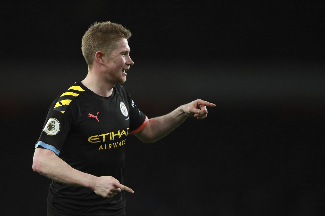 曾经的国产第一AD也老了，被新人选手打爆，惊现超级低级失误